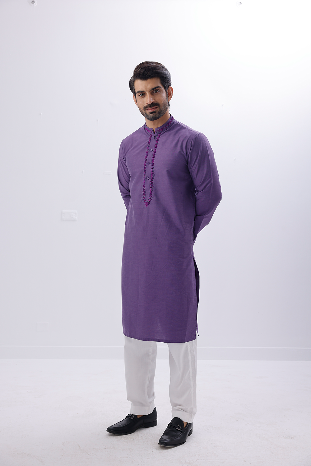 Embroidered Basic Kurta - 06