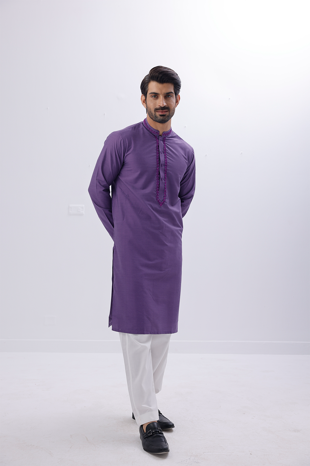 Embroidered Basic Kurta - 06