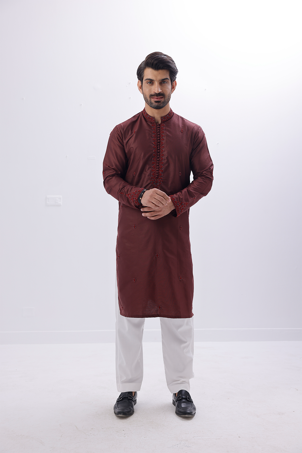 12A0290 Embroidered Kurta 002 - 02 - Image 1