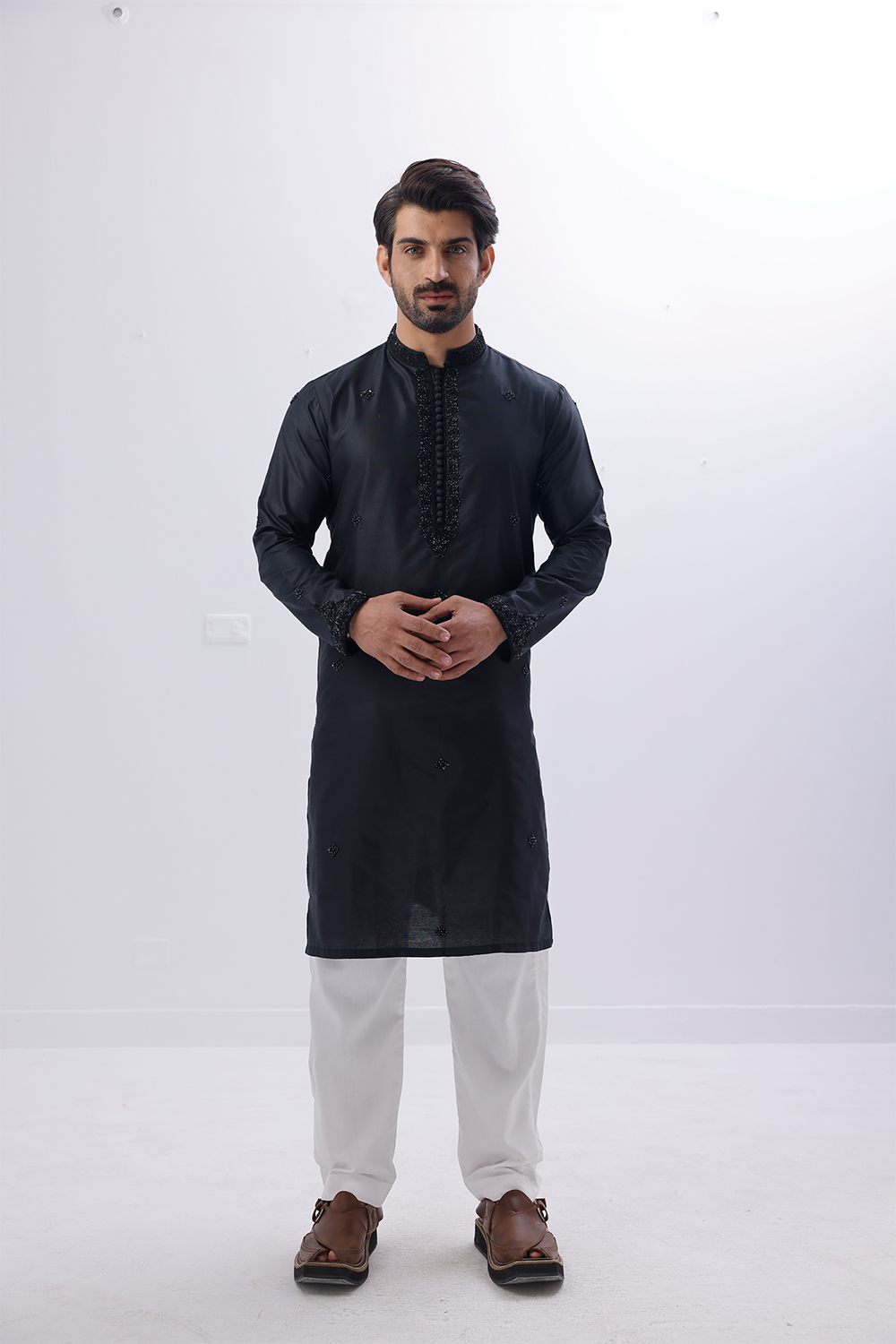 12A0469 Embroidered Kurta 002 - 04 - Image 1