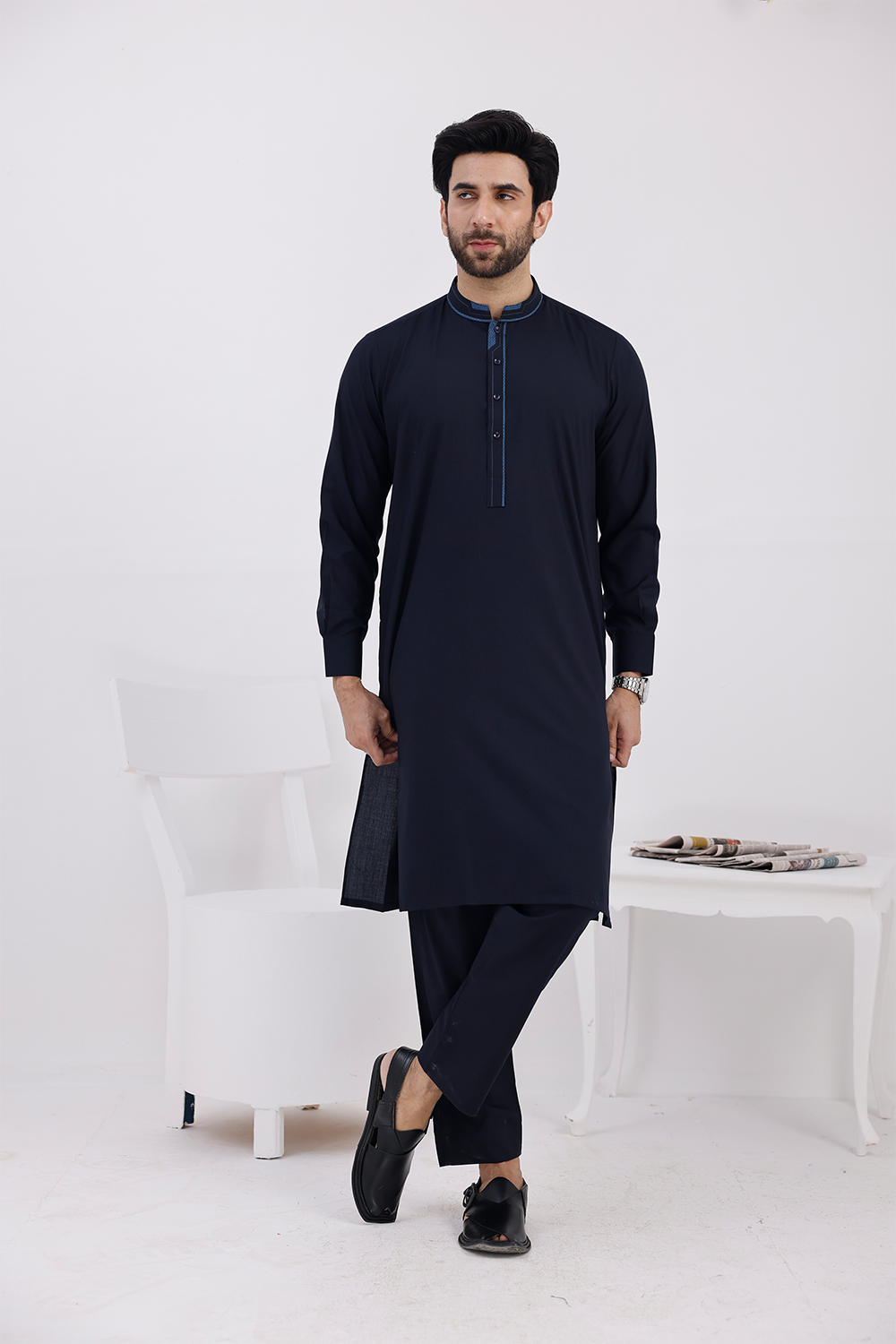 12A1688_6a441cc4-0a64-4227-9ac6-ae3be37c970d Mens Suit - 18 - Image 1