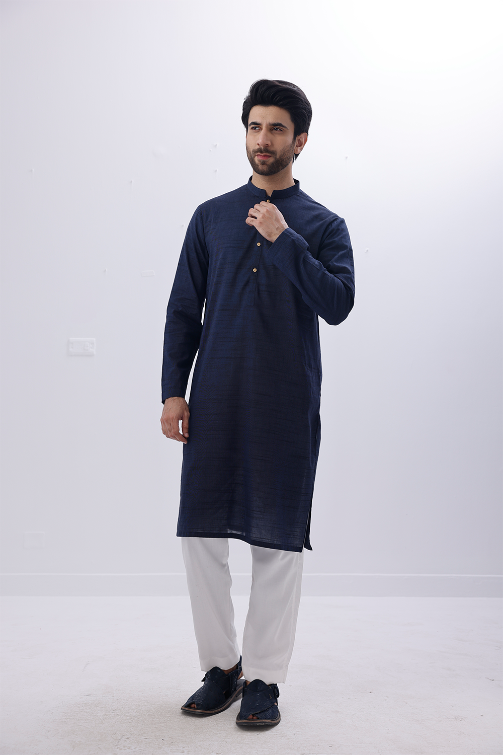 12A2084 Plain Kurta - 10 - Image 1